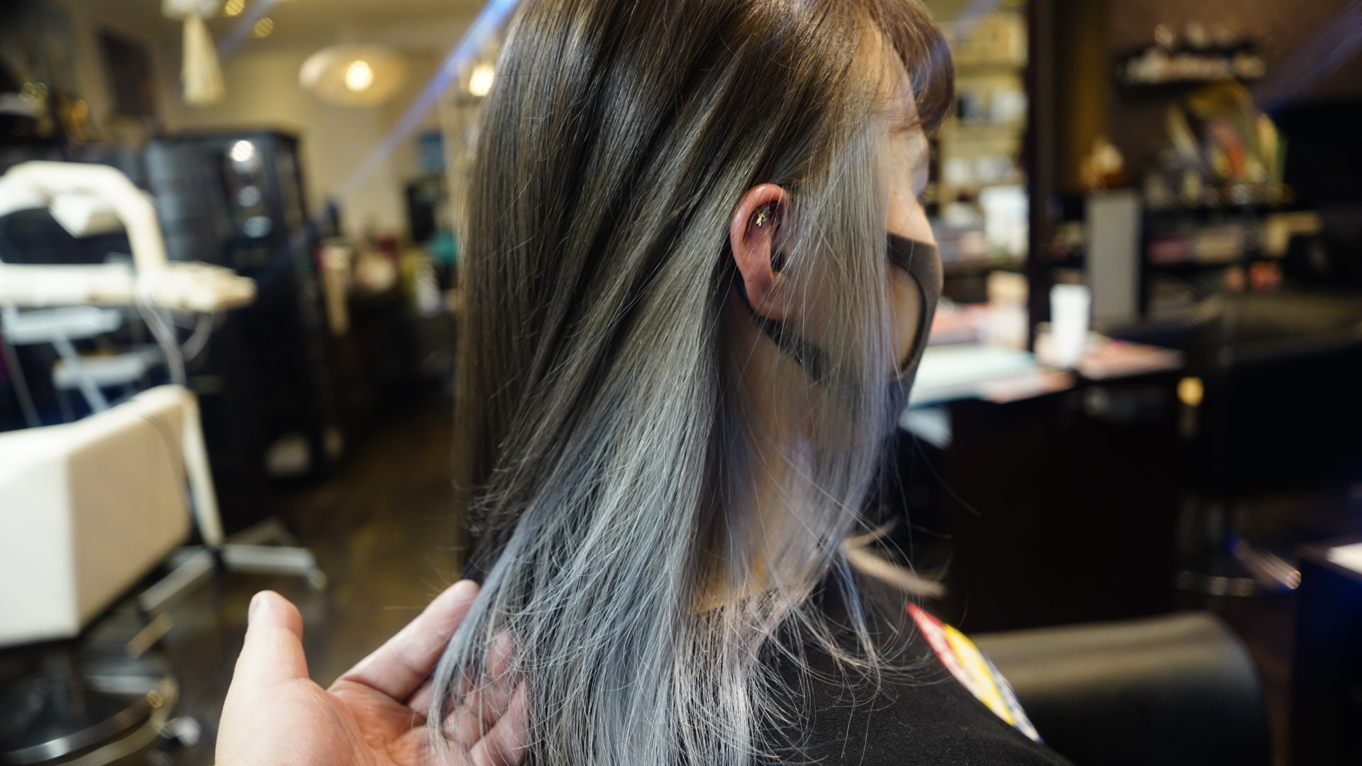 宮崎市の美容室で実現できるおしゃれなショートヘアアレンジ術(インナーカラー)